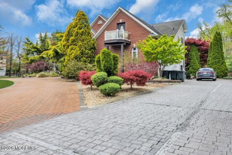 176 Oakland Mills Road Manalapan NJ 07726