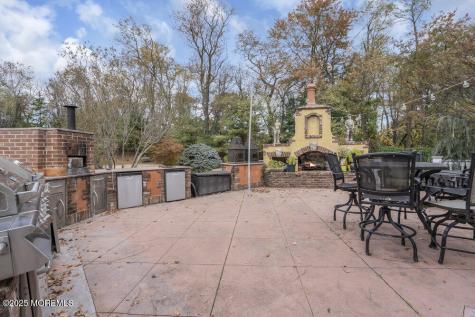 176 Oakland Mills Road Manalapan NJ 07726