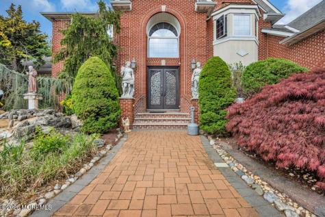 176 Oakland Mills Road Manalapan NJ 07726