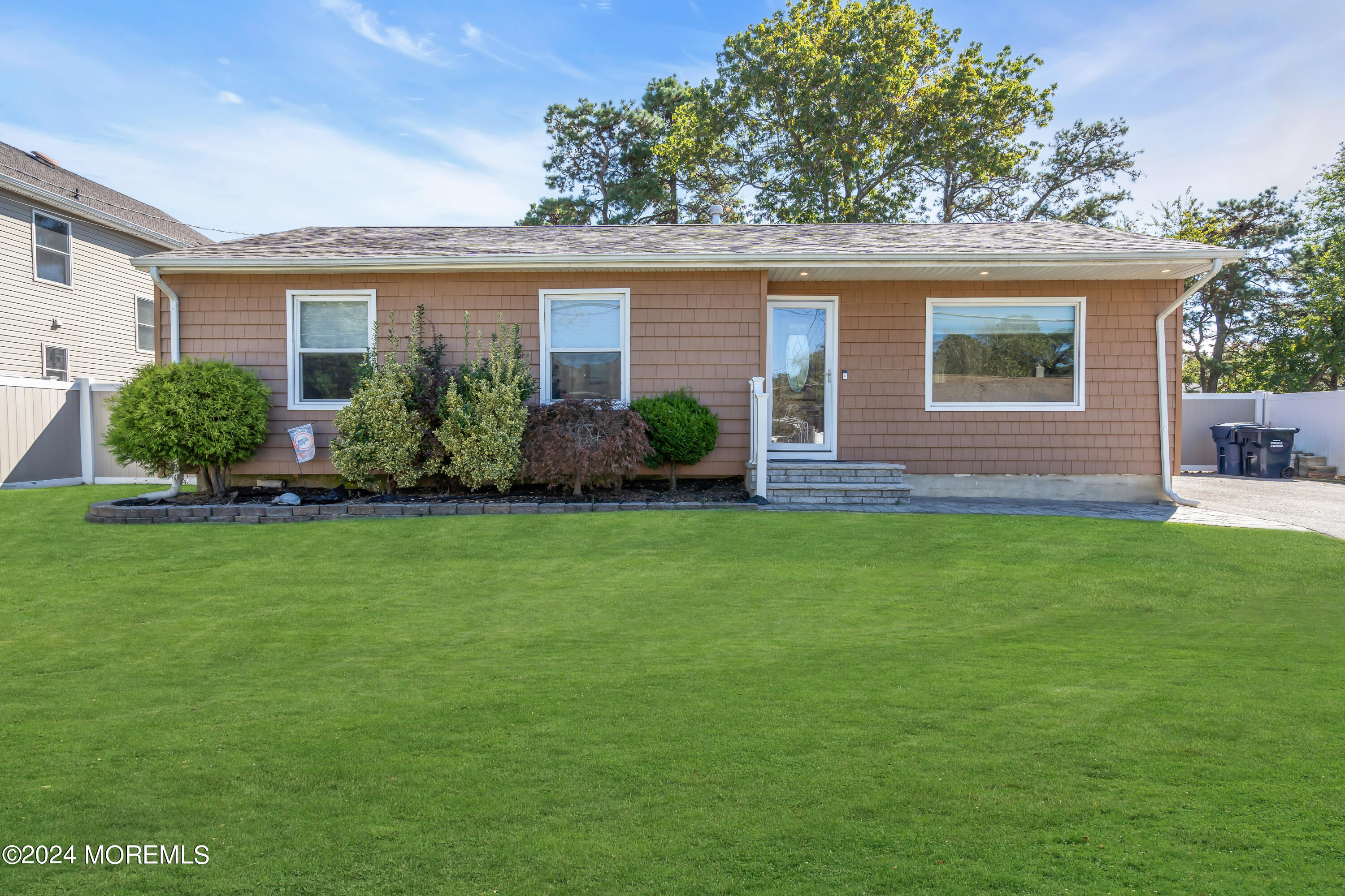 1229 Seaman Avenue Beachwood NJ 08722