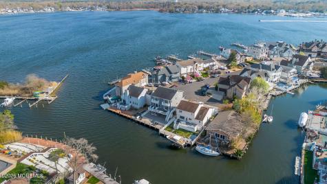 55 Island Drive Brick NJ 08724