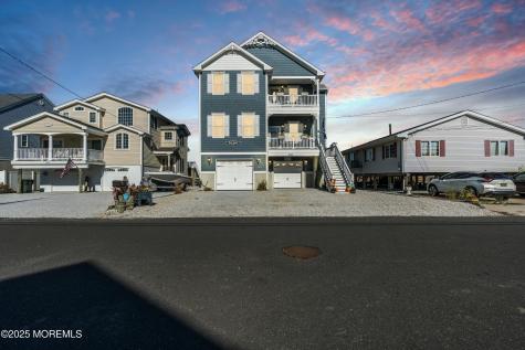 385 Kingfisher Road Tuckerton NJ 08087