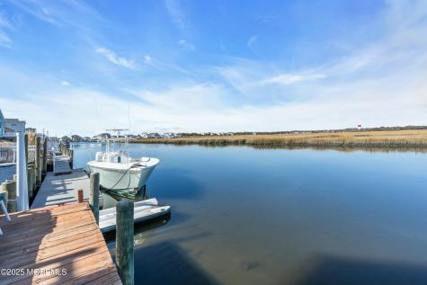385 Kingfisher Road Tuckerton NJ 08087