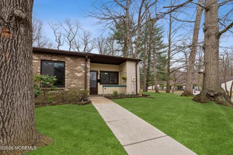 102 Arrowood Road Manalapan NJ 07726