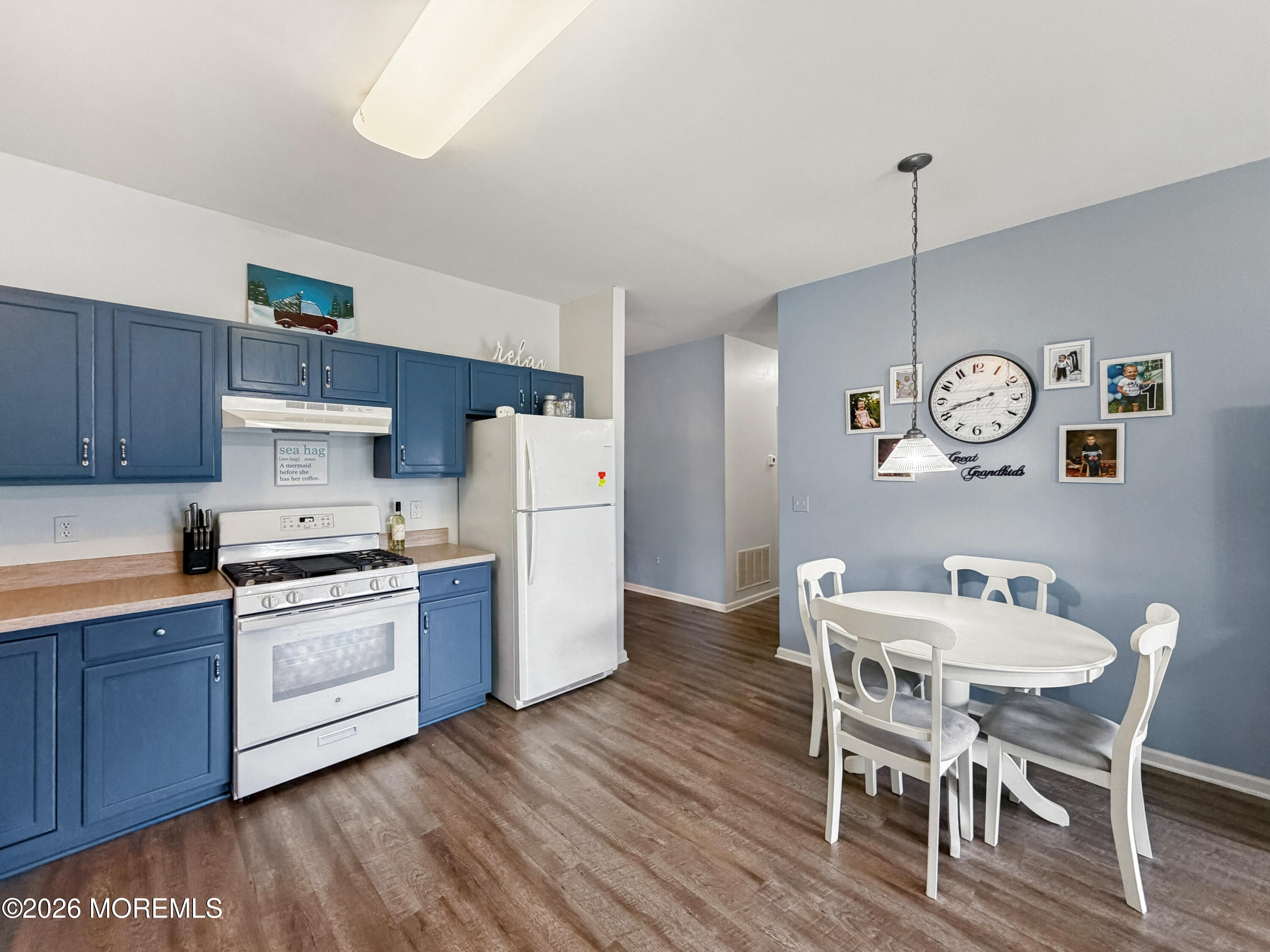 2 Warwick Court Barnegat NJ 08005