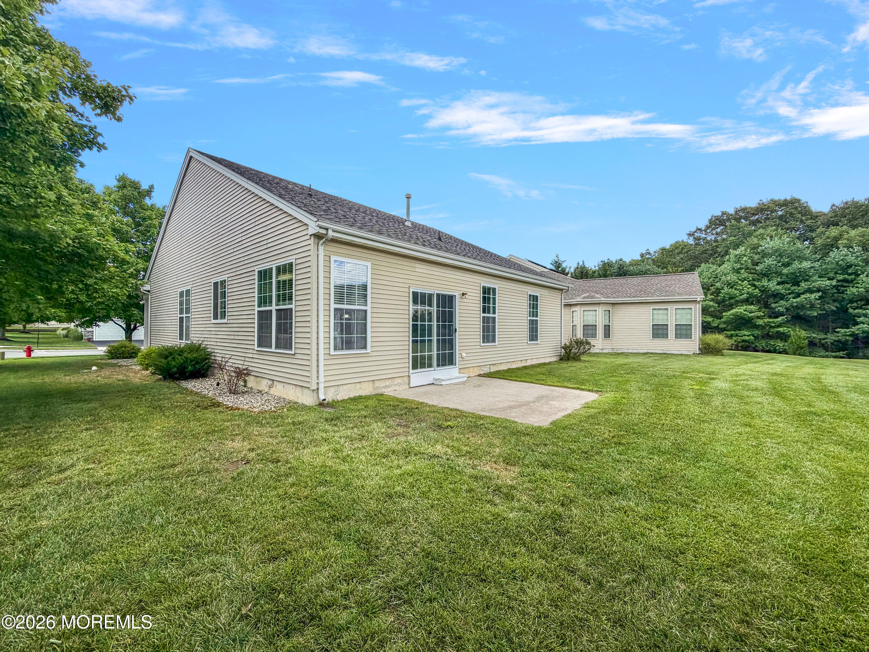 2 Warwick Court Barnegat NJ 08005