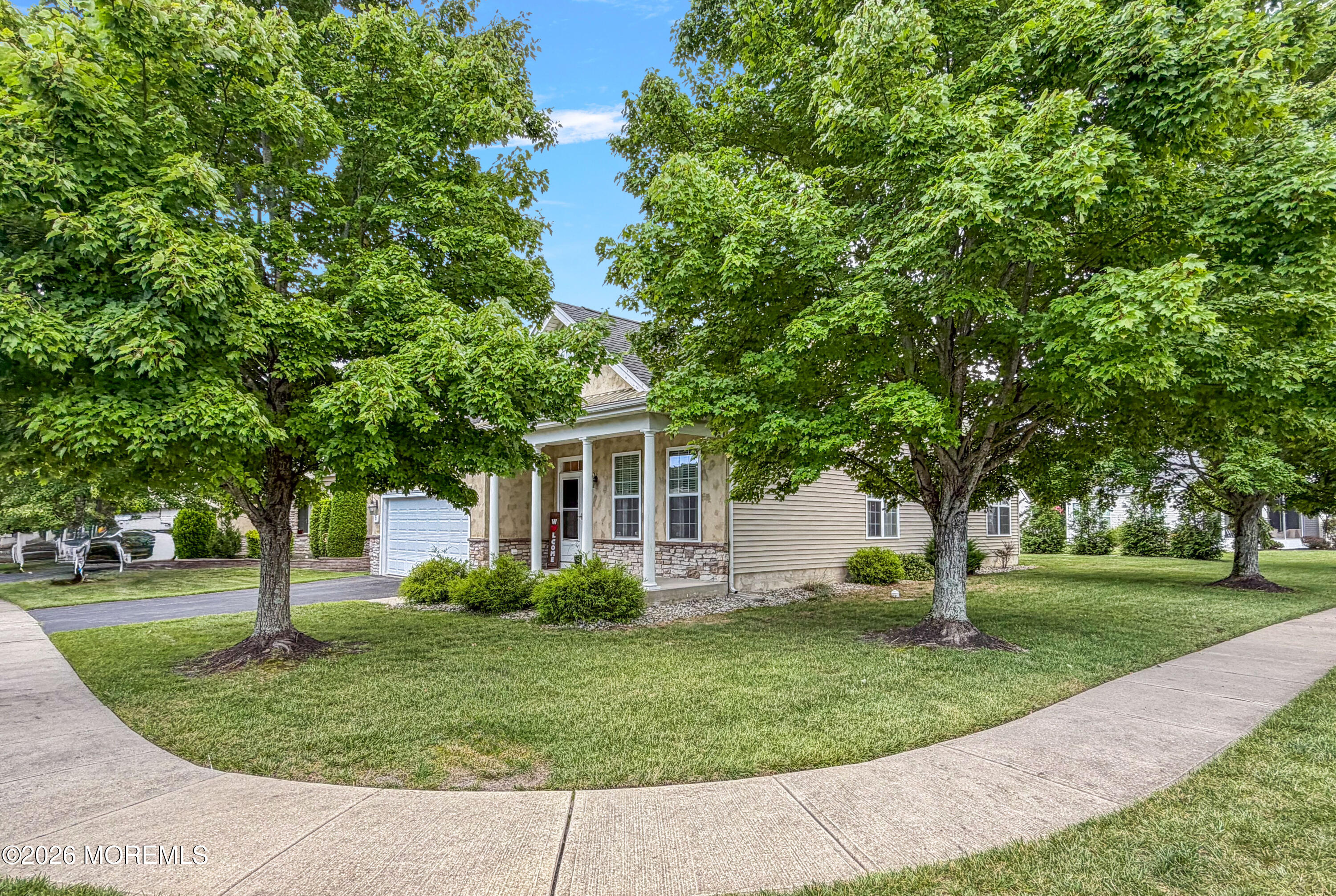 2 Warwick Court Barnegat NJ 08005