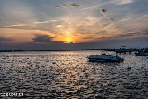 108 Shore Road Surf City NJ 08008