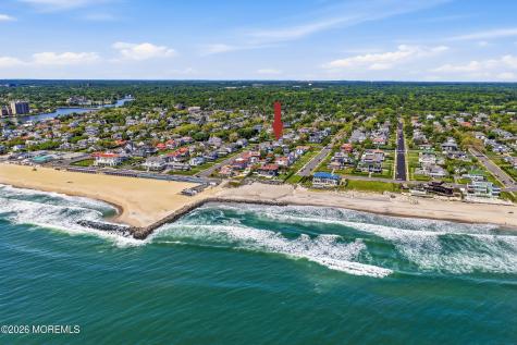 25 Cedar Avenue Allenhurst NJ 07711