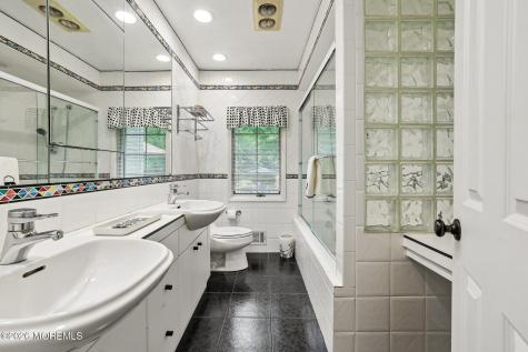 10 Arcadia Road Woodcliff Lake NJ 07677