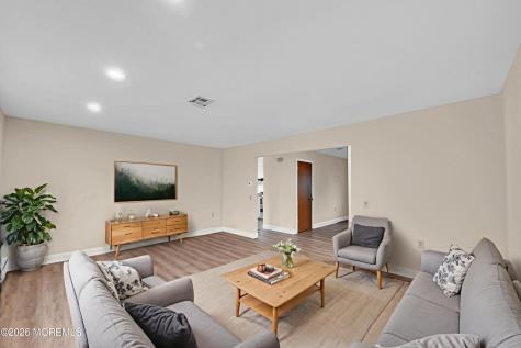27 Tropicana Court Toms River NJ 08757