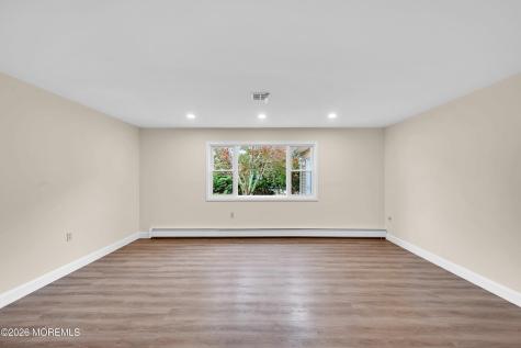 27 Tropicana Court Toms River NJ 08757