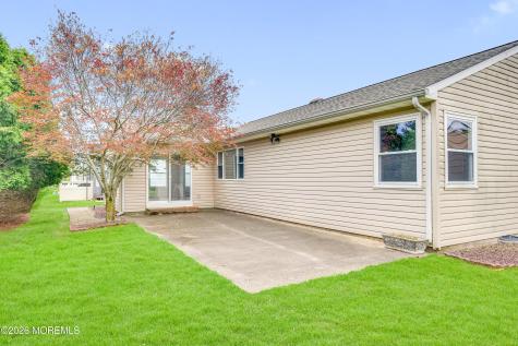 27 Tropicana Court Toms River NJ 08757
