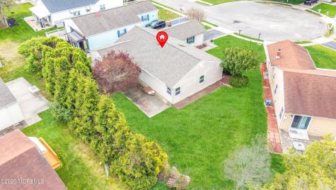 27 Tropicana Court Toms River NJ 08757