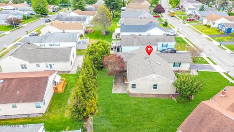 27 Tropicana Court Toms River NJ 08757
