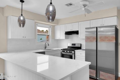 27 Tropicana Court Toms River NJ 08757