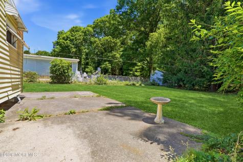 190 Parkview Terrace N Middletown NJ 07738
