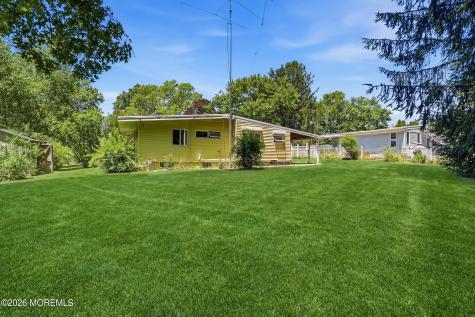 190 Parkview Terrace N Middletown NJ 07738