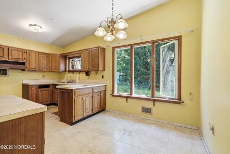 190 Parkview Terrace N Middletown NJ 07738