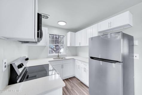 8B Flintlock Lane Whiting NJ 08759