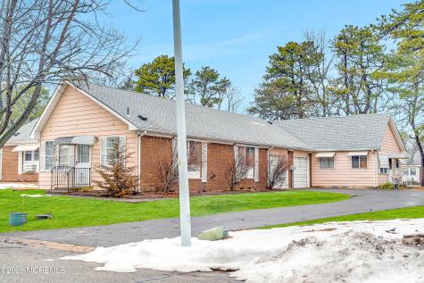 8B Flintlock Lane Whiting NJ 08759