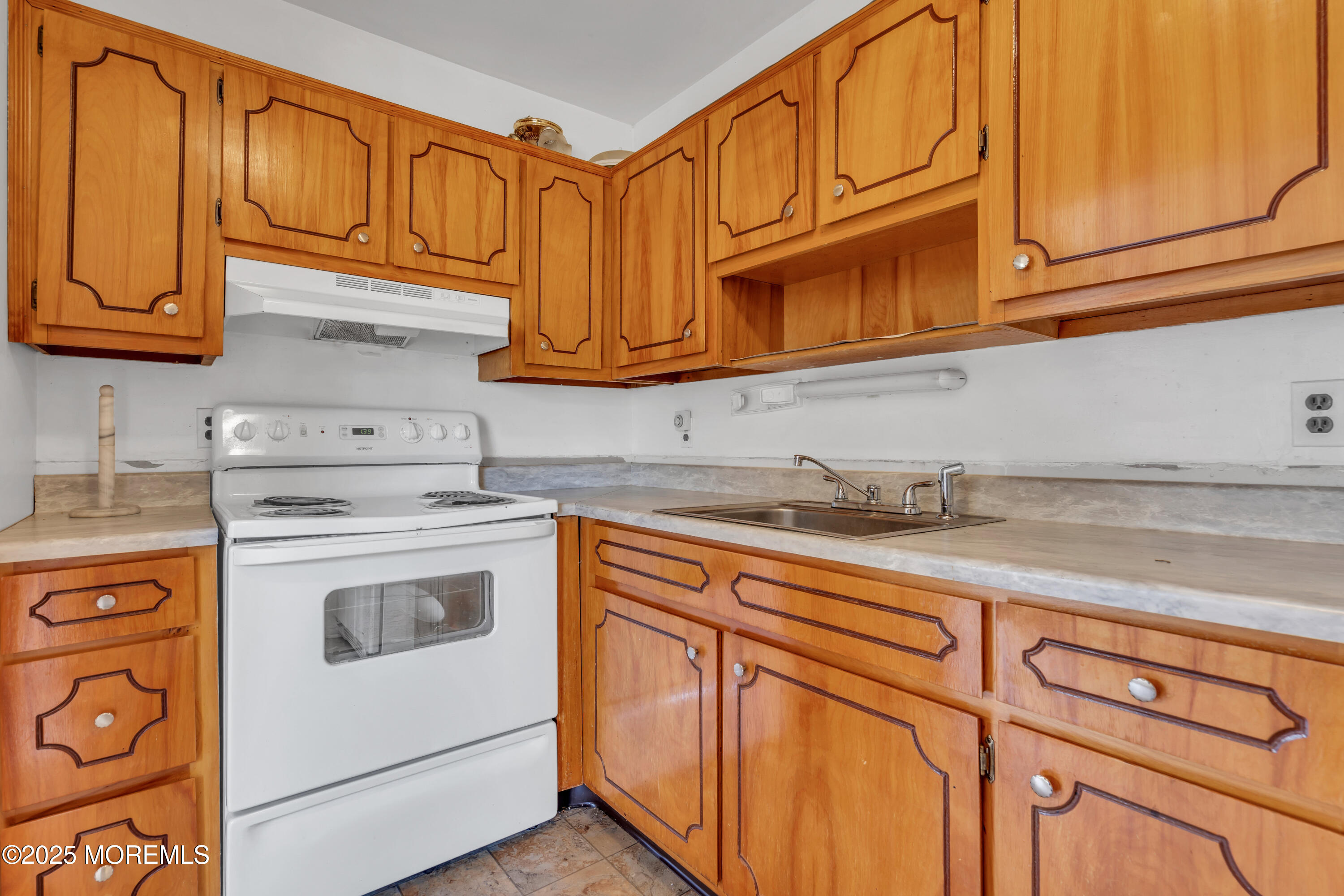 14 Nebraska Drive Whiting NJ 08759