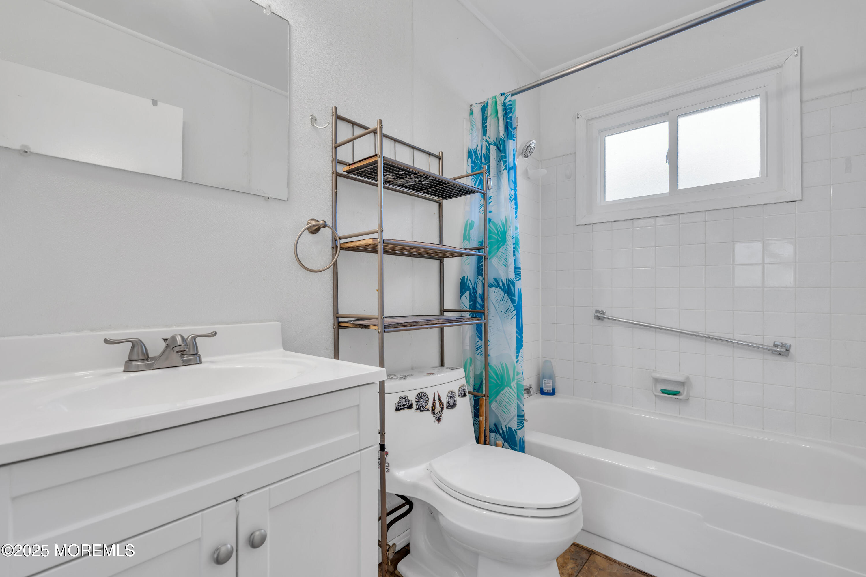 14 Nebraska Drive Whiting NJ 08759