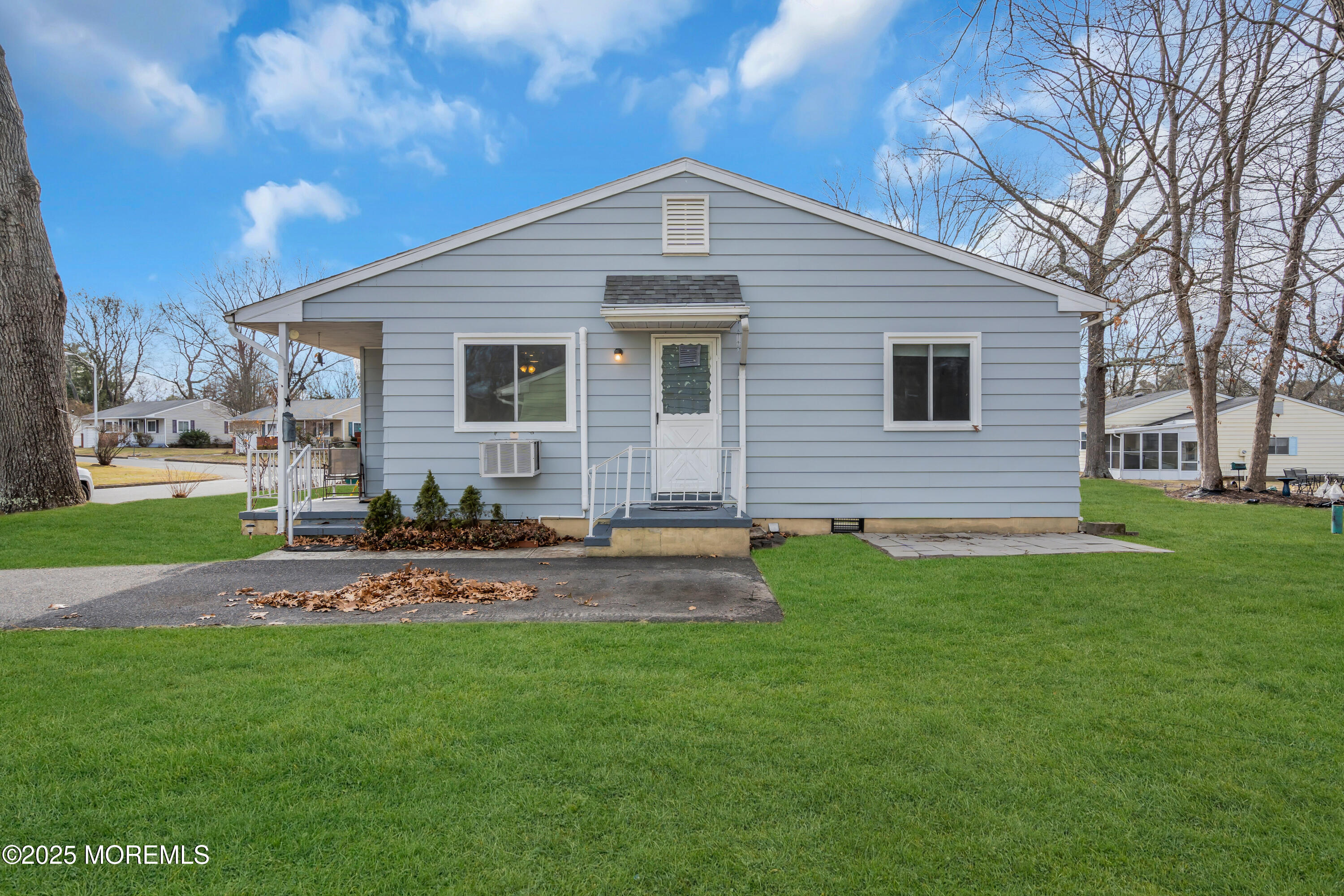 14 Nebraska Drive Whiting NJ 08759