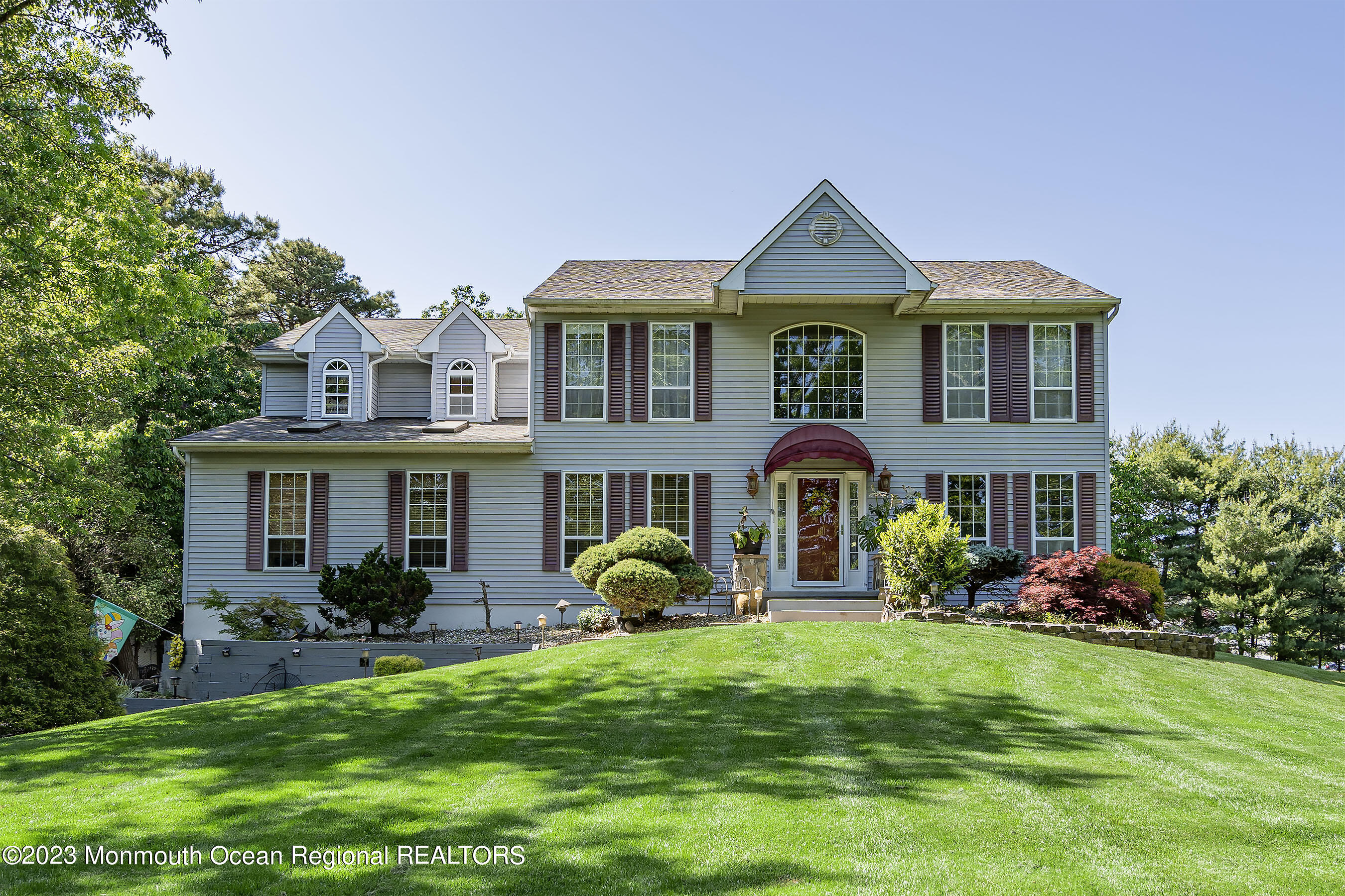Jackson NJ, 2 Twin Oaks Court