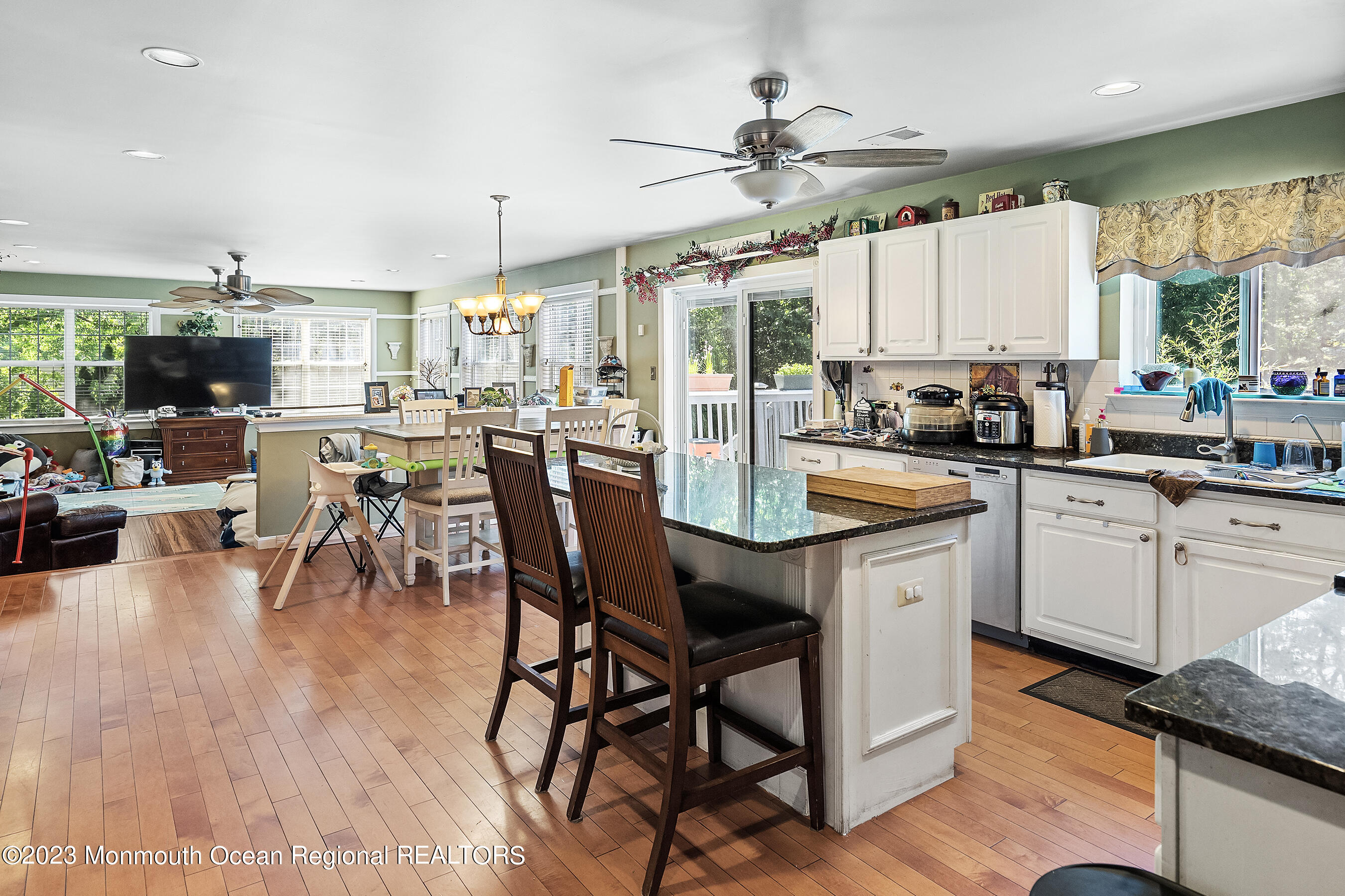 2 Twin Oaks Court Jackson NJ 08527