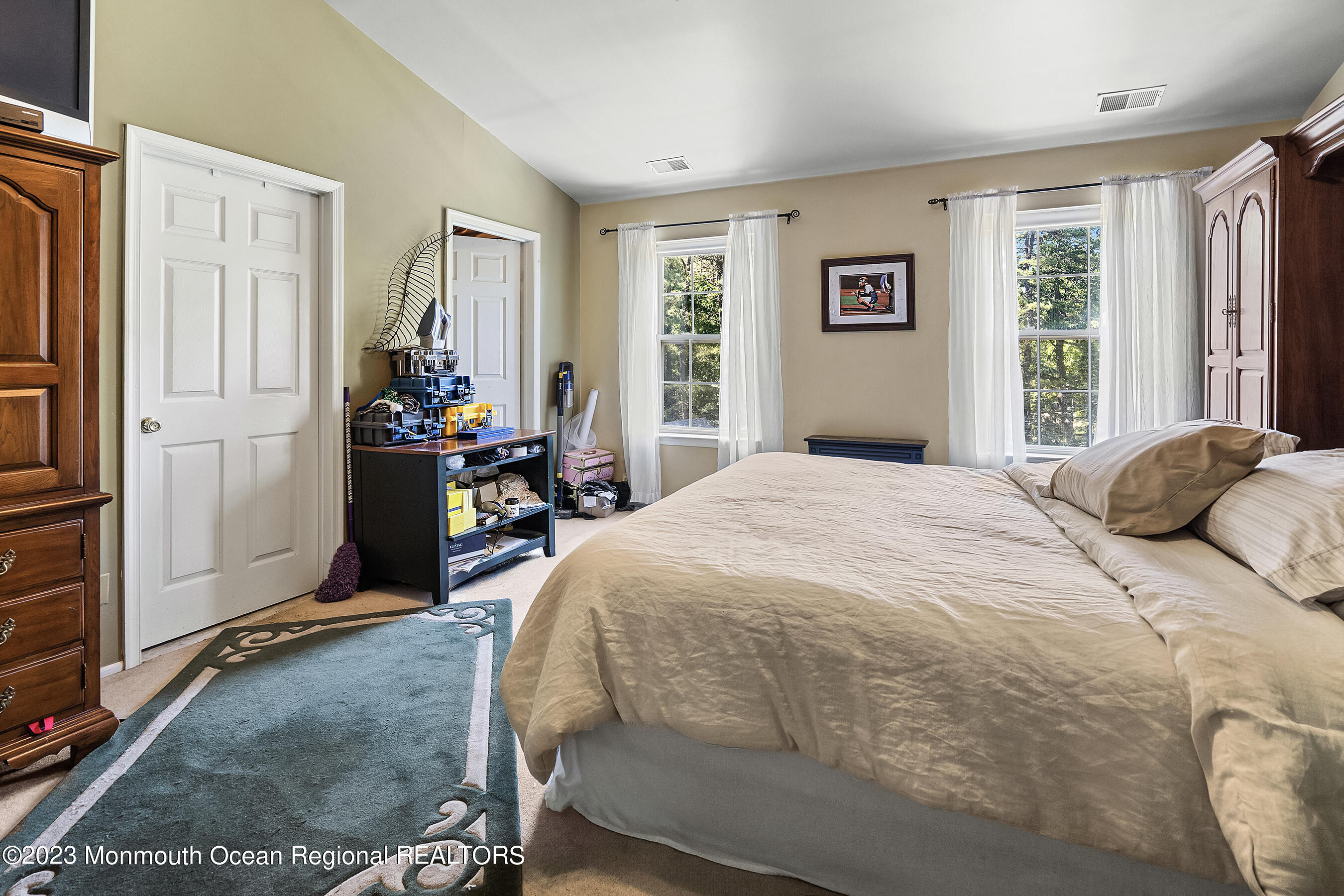 2 Twin Oaks Court Jackson NJ 08527