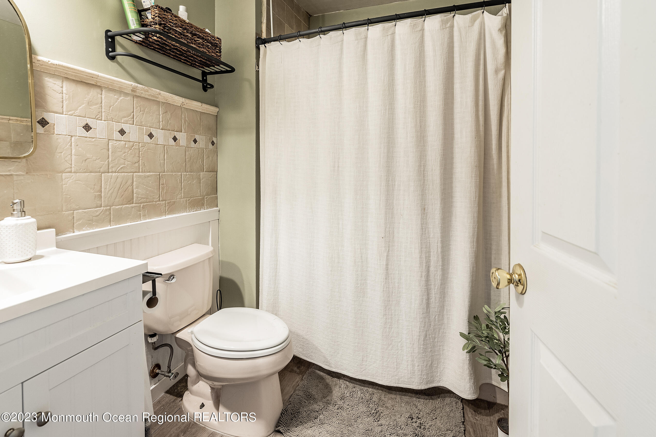 2 Twin Oaks Court Jackson NJ 08527