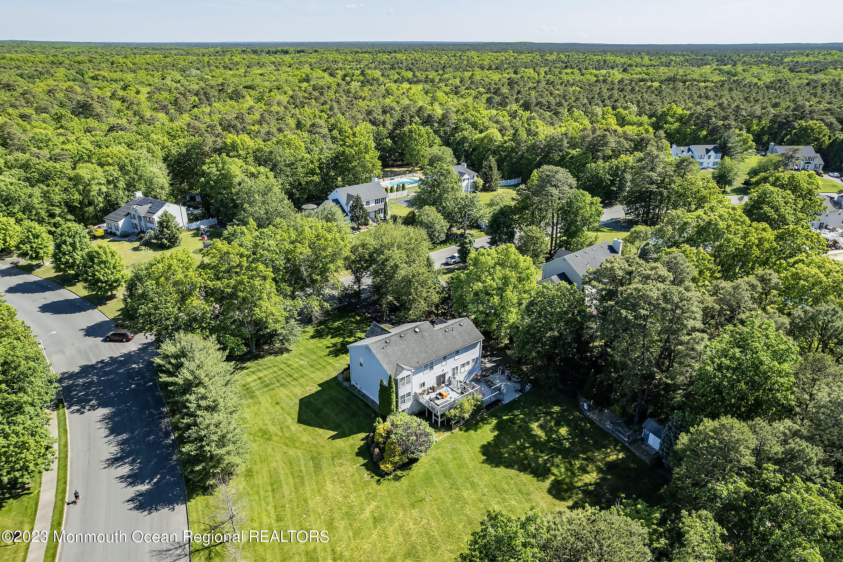 2 Twin Oaks Court Jackson NJ 08527