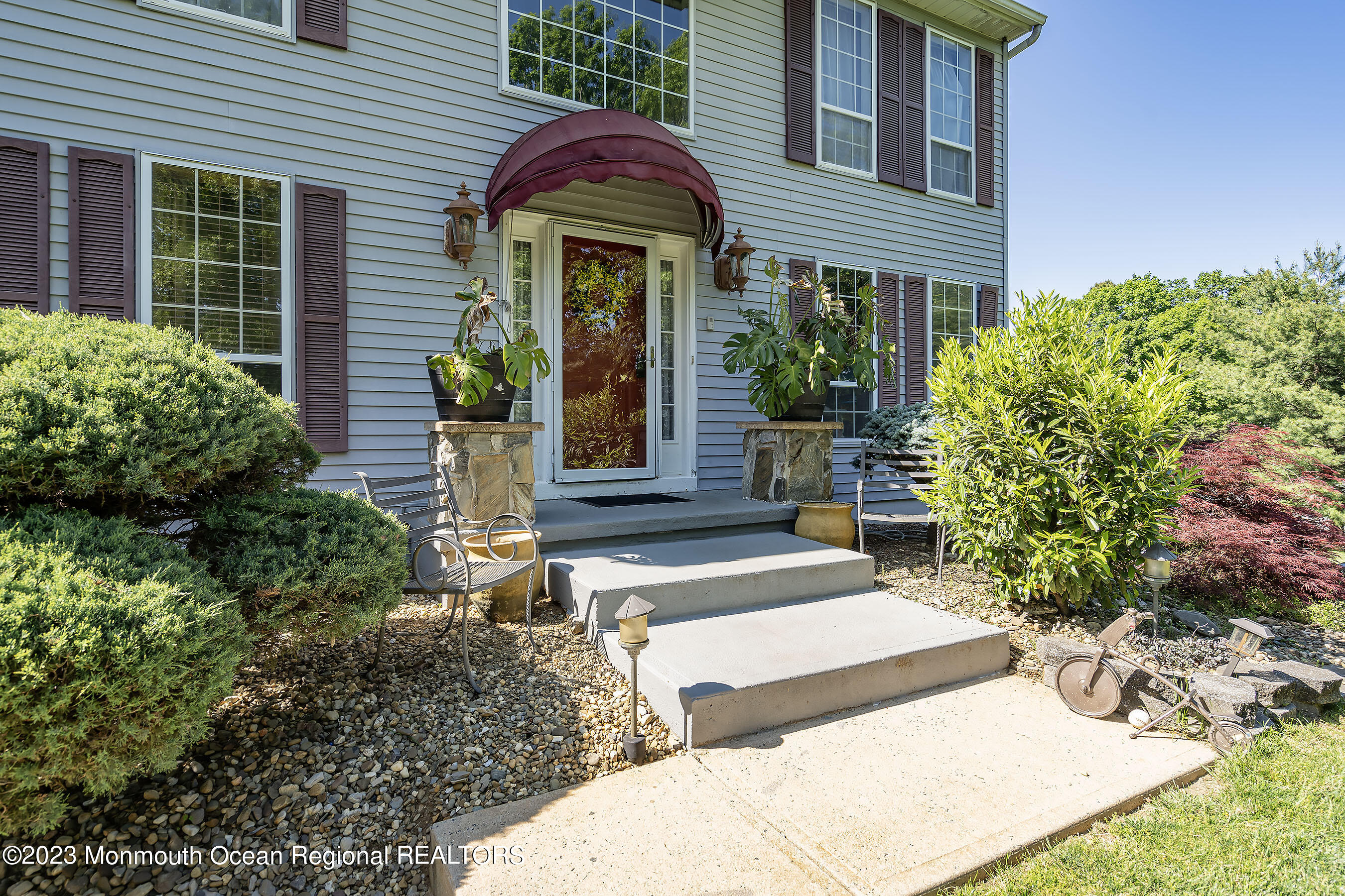2 Twin Oaks Court Jackson NJ 08527