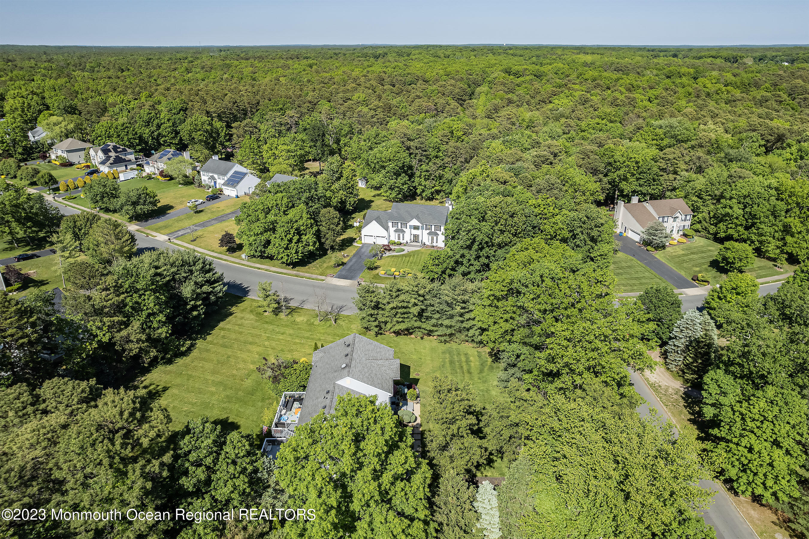 2 Twin Oaks Court Jackson NJ 08527
