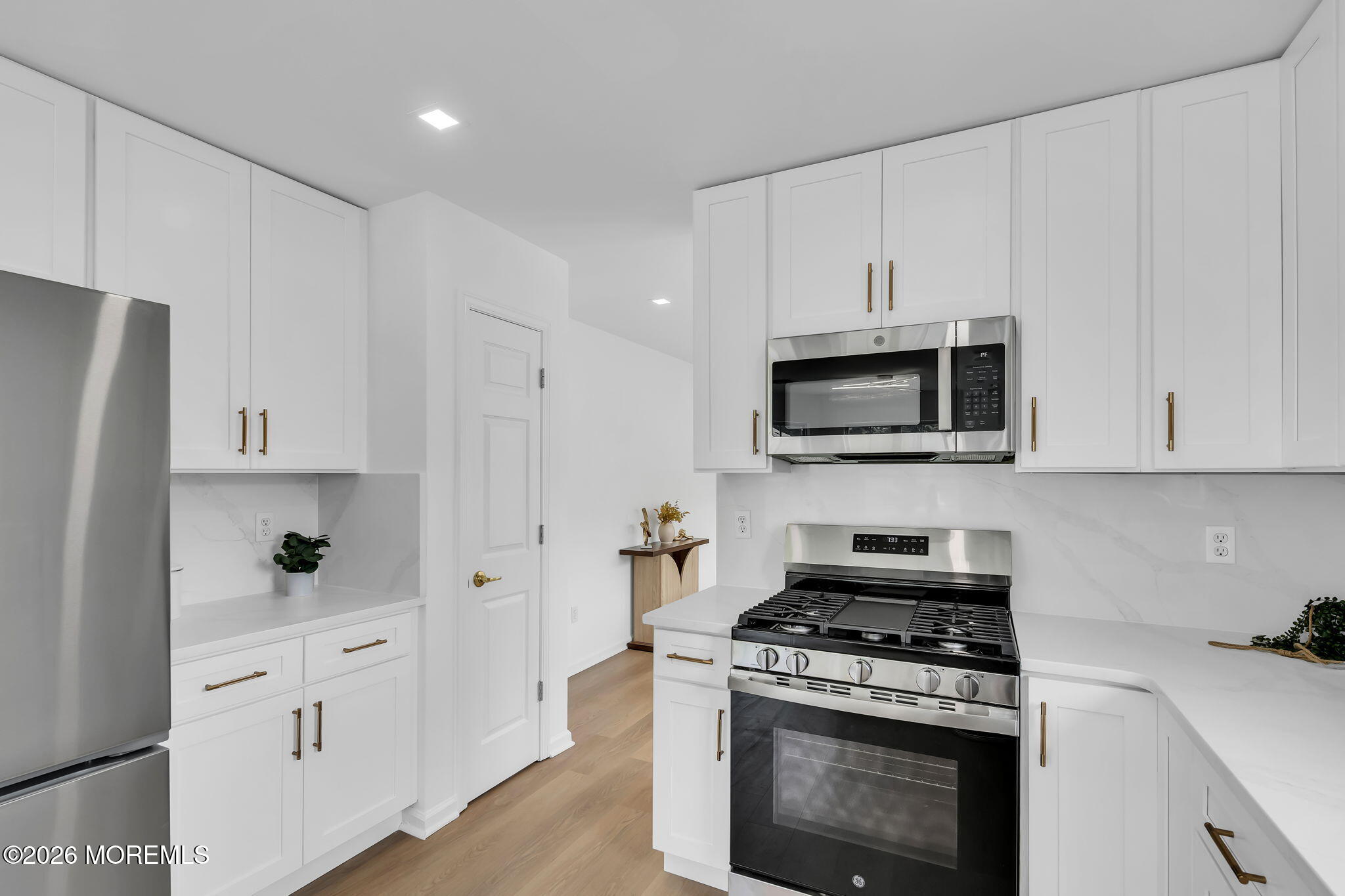 39 Strawberry Lane Lakewood NJ 08701