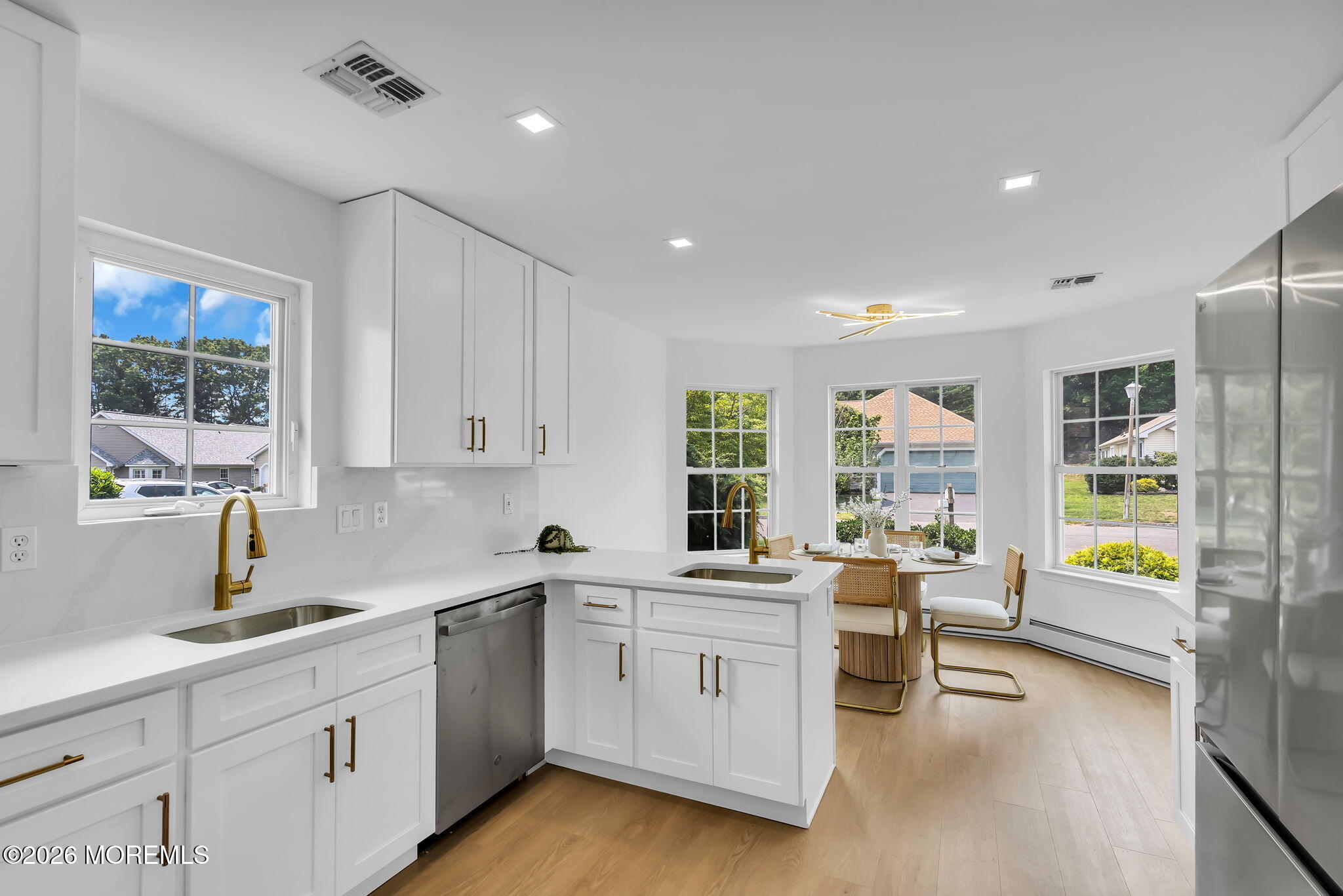 39 Strawberry Lane Lakewood NJ 08701
