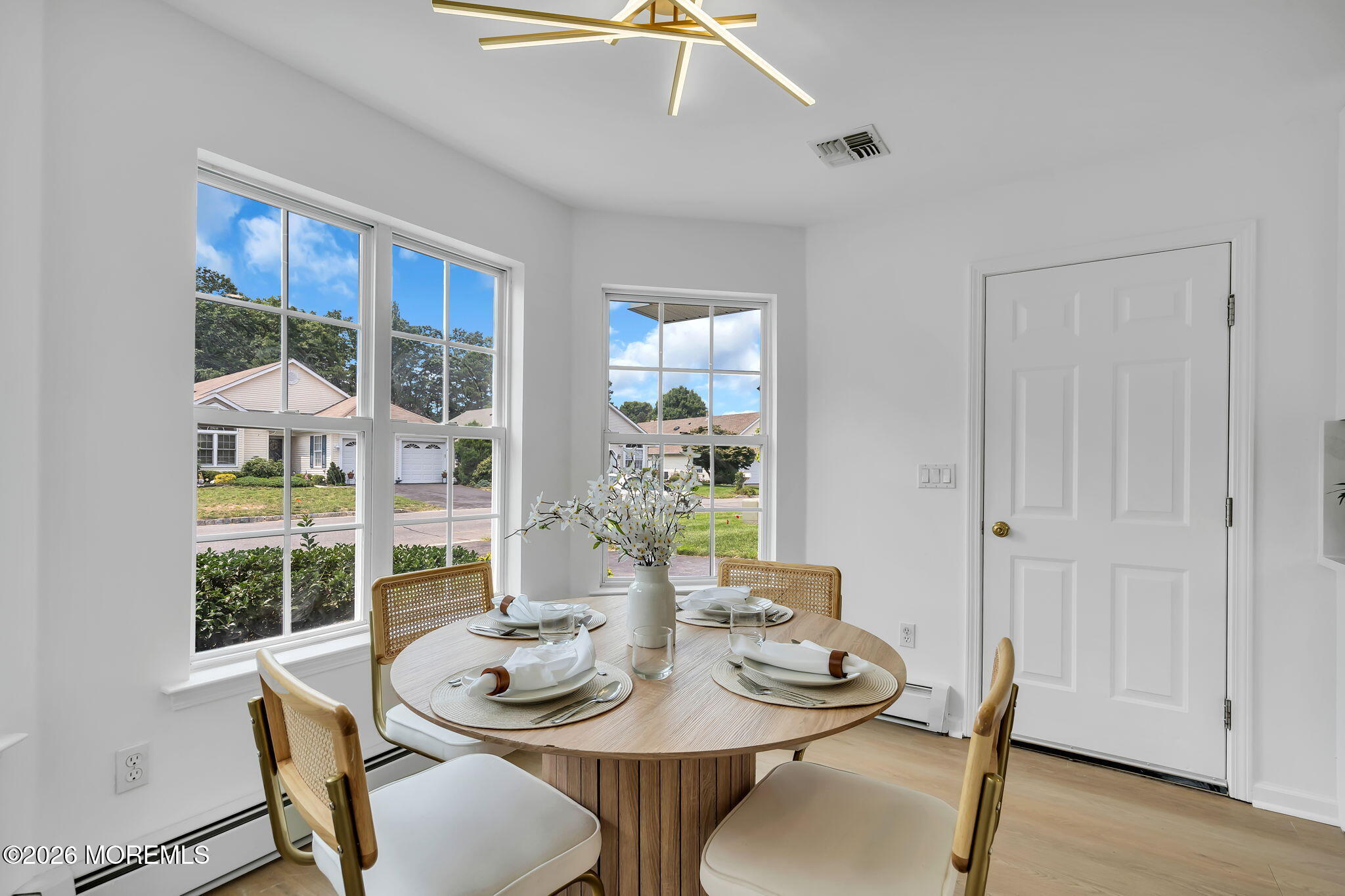 39 Strawberry Lane Lakewood NJ 08701