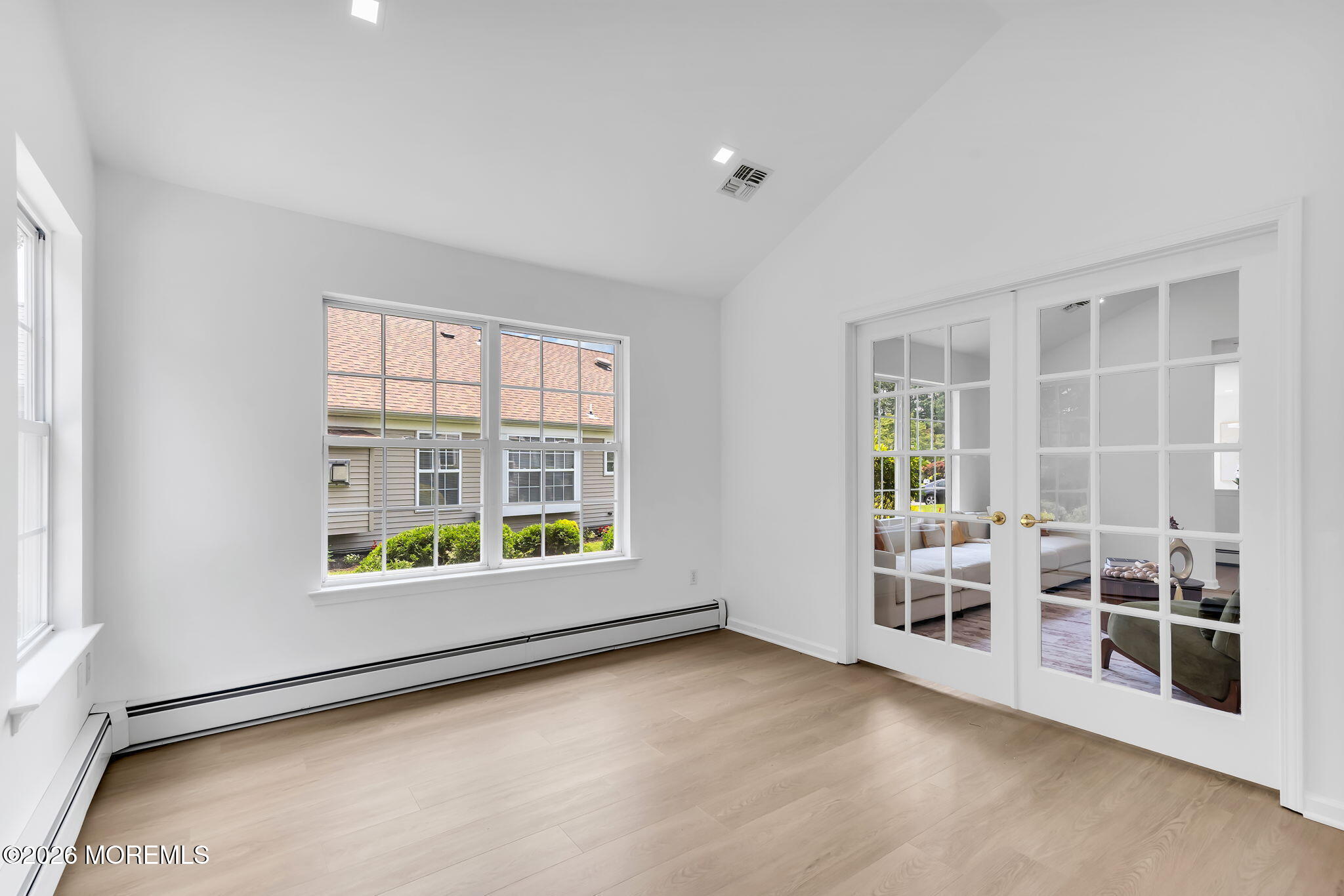 39 Strawberry Lane Lakewood NJ 08701