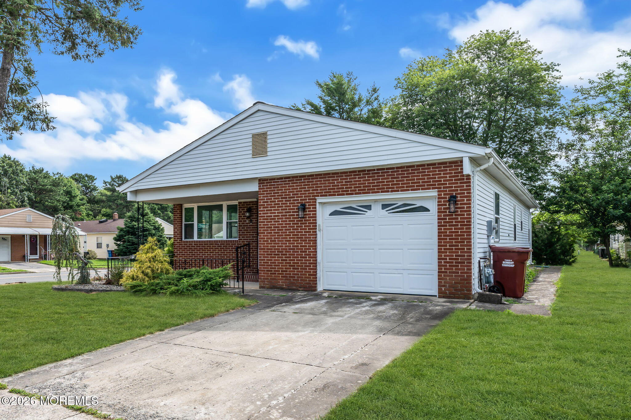 2 Ashcroft Lane Toms River NJ 08757