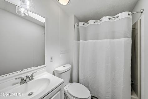 28 Bayshore Mobile Manor Hazlet NJ 07730