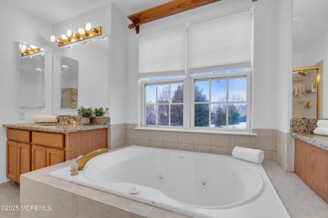 3 Knightsbridge Place Jackson NJ 08527