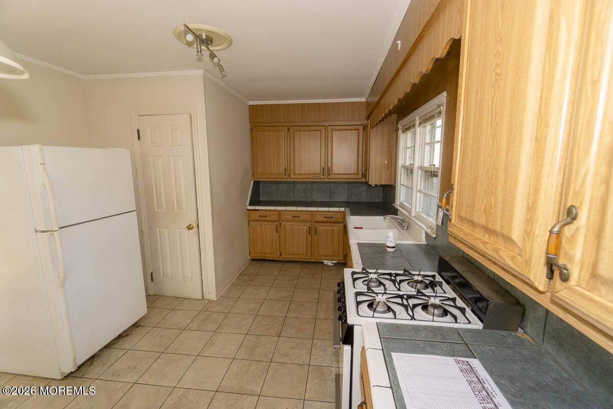 3 Coluco Place Keyport NJ 07735