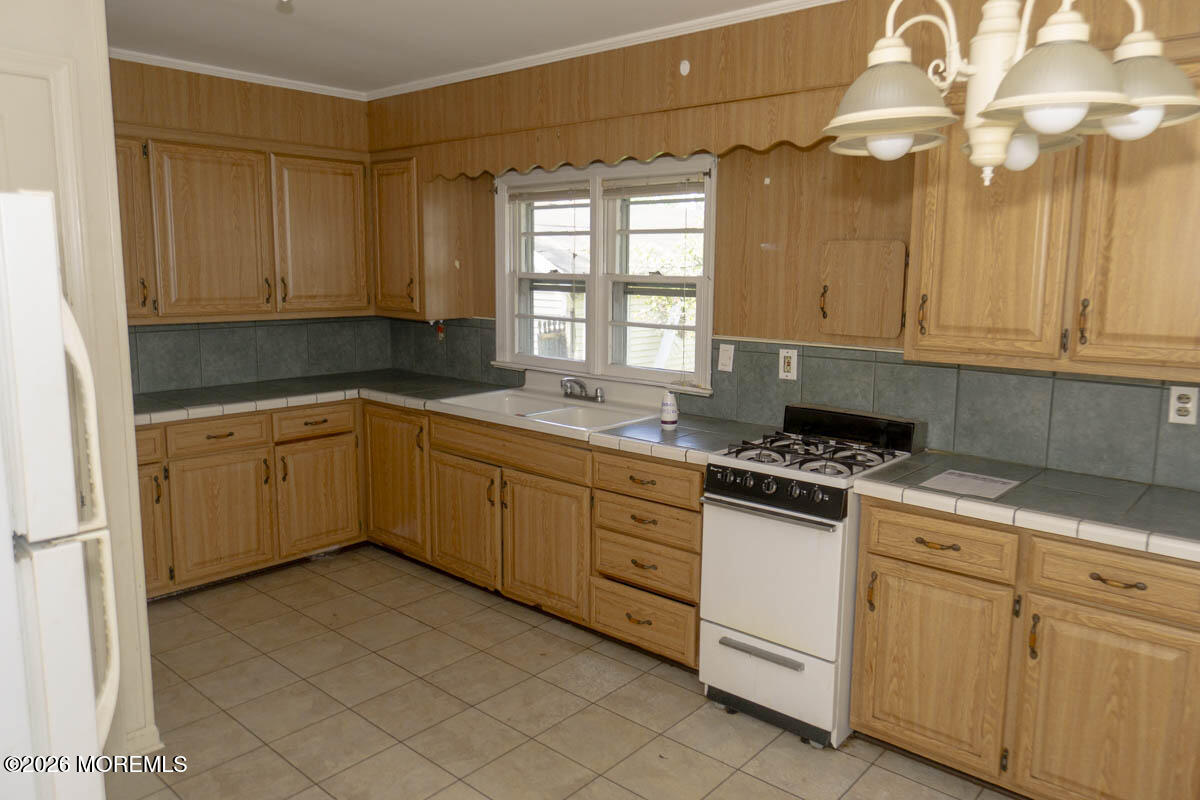 3 Coluco Place Keyport NJ 07735