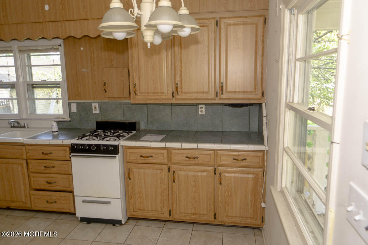 3 Coluco Place Keyport NJ 07735