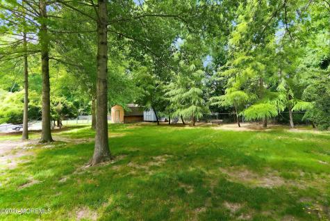 22 Walnut Drive Howell NJ 07731