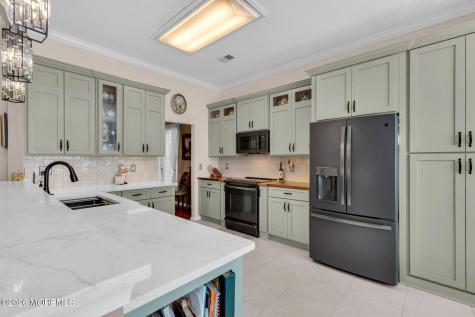 53 Silverside Road Lakewood NJ 08701