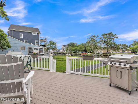 18 Beacon Drive Waretown NJ 08758