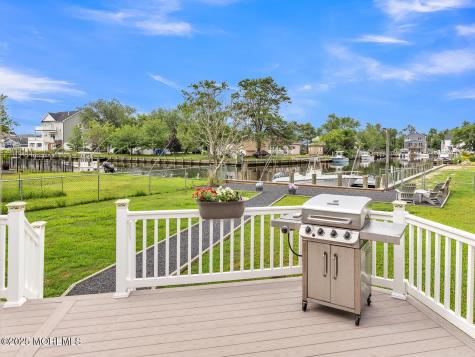 18 Beacon Drive Waretown NJ 08758