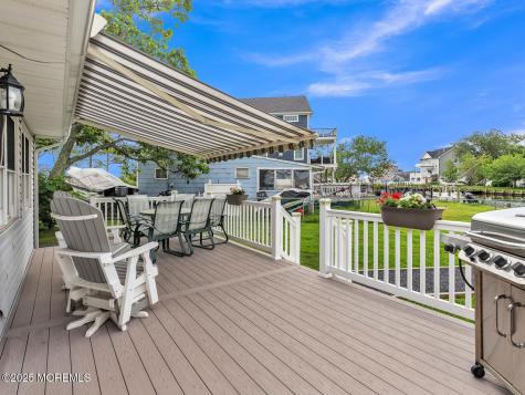 18 Beacon Drive Waretown NJ 08758